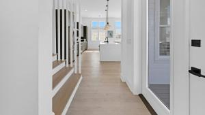 8 BR 6 BA Pool & Hot Tub & Pickleball Fun