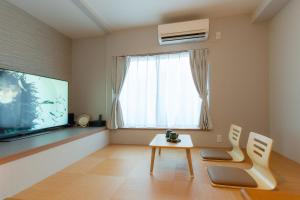 Osaka Port Area Ideal for Drivers & Families OP Hse IV