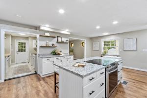 NEW-Entire House-Waterfront-Family Friendly- MHT-