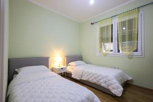 Apartment with garden in the center of Durres