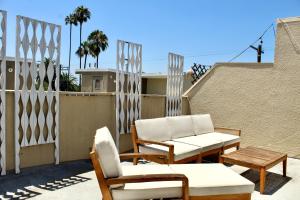 Designer Light-Filled WeHo Condo