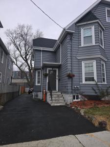 Cozy Room in Revere near Beachmont Blue Line Station