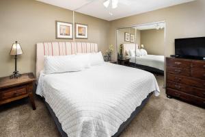 Island Echos 5M Gulf front condo