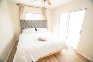 Bright and Comfortable 2 Bedrooms with Views in Santa Monica