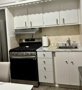Jersey City Gem Near NYC - 2 Bedroom Apartment