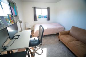 Bright and Comfortable 2 Bedrooms with Views in Santa Monica