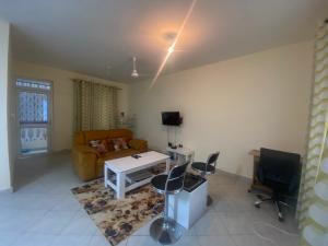 Nanas in Dianis Escape