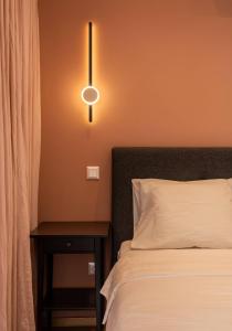 Modern 78sqm Flat with Balcony & Office