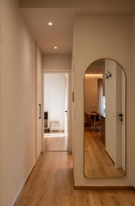 Modern 78sqm Flat with Balcony & Office