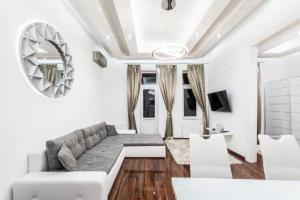 Parliament view luxury flats with terrace free parking upon reservation