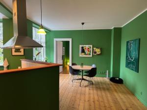 Greenbrook Family Min 4-6 ppl