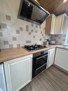 Field View 1 bed-No Pets- Walnut