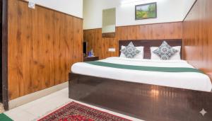 Shri Sai Guest House - Opp Azadpur Main Mandi I Couple Friendly I Metro Access
