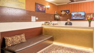 Shri Sai Guest House - Opp Azadpur Main Mandi