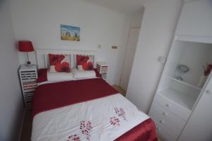 2 Bedroom Chalet SB40, Sandown Bay, Dog Friendly, Free Wifi