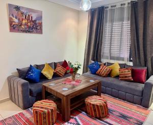 Darraha-Ideal early & late flights-Next to Menara-RAK Airport 10 min-WIFI-AC- Transport Support