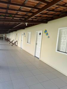 Casa de Praia com Piscina em frente à praia para até 32 pessoas