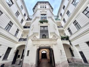 Prestige Danube Suite by Marriott & Fashion Street