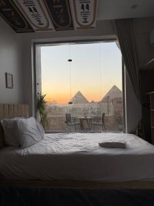 Linda pyramids view hotel