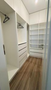 Luna Luxe Apartament - Coresi