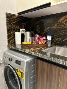 Serene 2BR Haven-Close to Restaurants & Mall