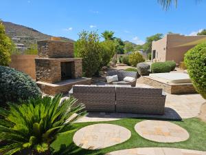 Luxury Desert Ranch Oasis Retreat