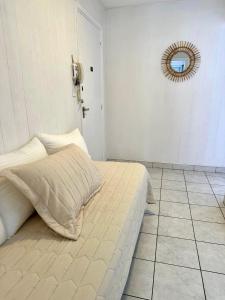 Dpto 2 ambientes a 1 cuadra del mar para 5 personas