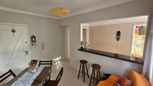 Guarujá praia do Tombo-Astúrias a 200m da areia