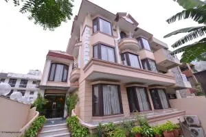 The Maple Leaf @ DLF Cyber City - Гургаон