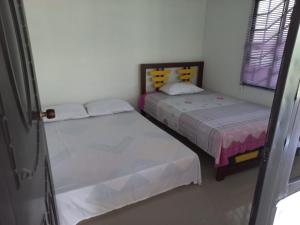 Hermosa Casa Finca con Piscina Natural, Lago y Bbq a la salida de Neiva