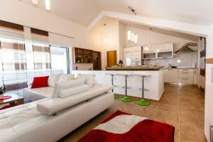 Apartment near Beach in Malinska-Insel Krk 53322