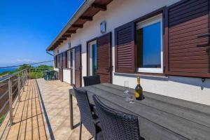 Apartment with A - C in Crikvenica 53907