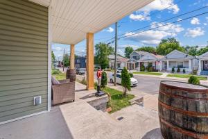 Derby- Bourbon Trail 4BR Pool Table Villa