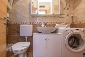 Apartments and rooms by the sea Tucepi, Makarska - 24679