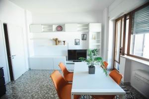 4 Balconi House- Appartamento moderno a Lecce
