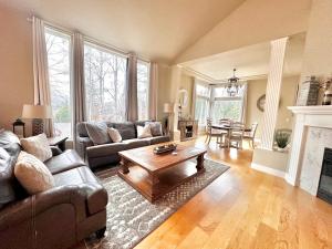 Chefs Kitchen Pool Bright, Spacious 4 Bed