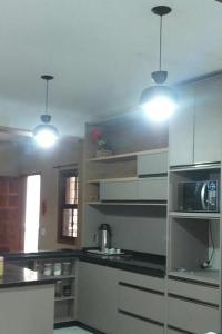 Casa Espaçosa 4 quartos com Piscina Jacuzzi e Área Gourmet