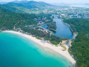 Cozy 2 Bedrooms - The Lago Nai Harn by AHP