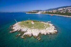 Apartment in Novi Vinodolski 15308