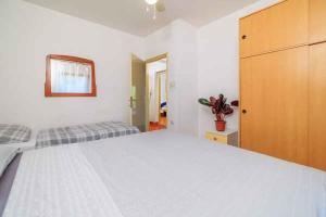 Apartment in Jadranovo 14267