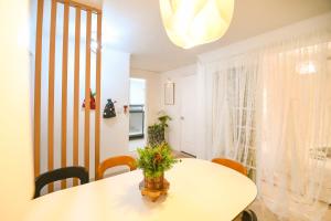 Jan Feb Special#Free Welcome wine#Free Luggage Storage#Private 1st floor#HyeHwa Family 3BR 8P#명동#동대문DDP#서울대병원#창덕궁#Naksan Park#종묘