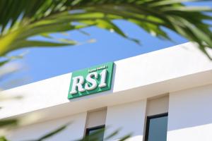 RS1 Hotel--Near Wattay International Airport