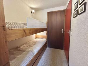 Studio calme avec parking, vue montagnes, Demi-Quartier - FR-1-597-196