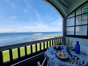 Apartamento acogedor con terraza privada y piscina comunitaria en LEscala - HISP-236-108