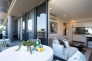 Riverside Parramatta I90