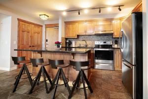 Rocky Mountain Retreat-Mountain View!