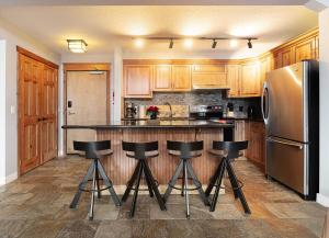 Rocky Mountain Retreat-Mountain View!
