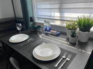 Private Room with Shared Bathroom in West-Toronto