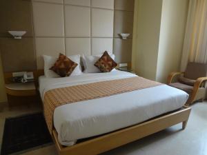Ascot Hotel