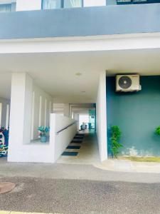 Desaru Central Apartment w Pool,CinemaScreen,Netflix & WiFi
